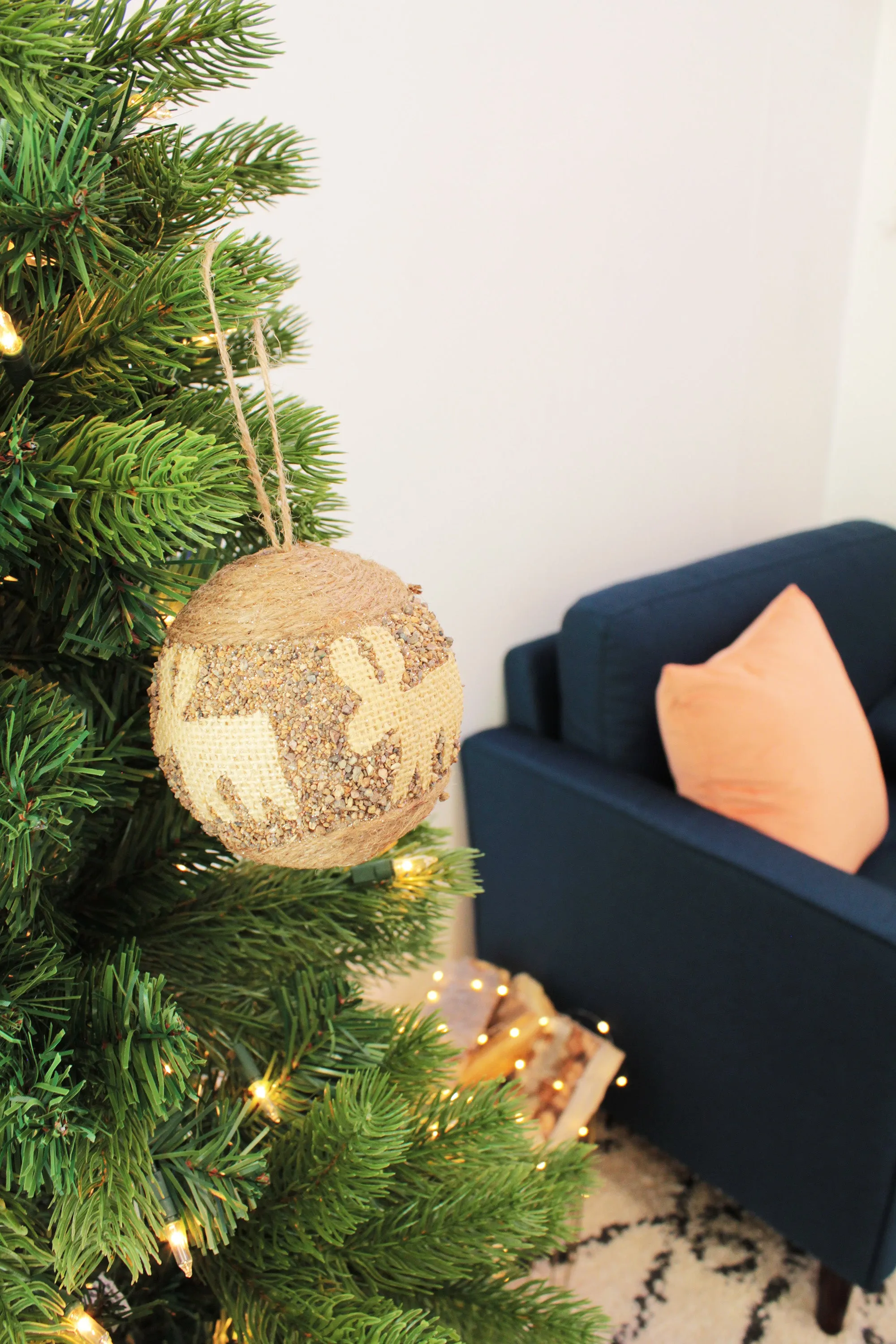 10CM BALL REINDEER ORNAMENT (2 PCS)