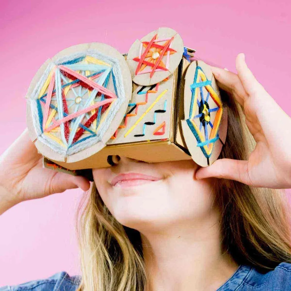 DIY Virtual Reality Viewer: Stitch & Style