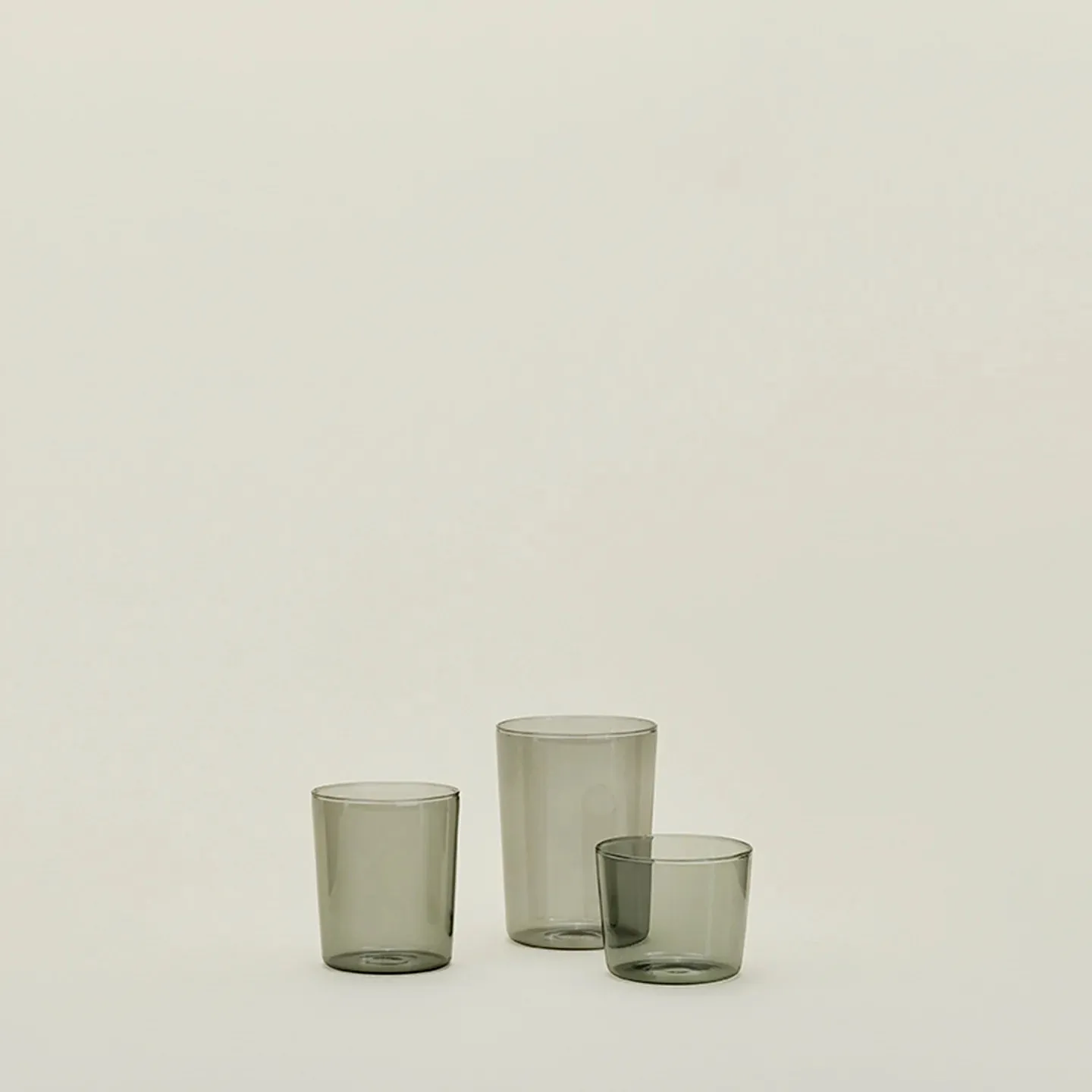 Medium Essential Glassware Set of 4 (Smoke)